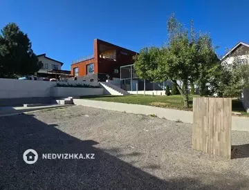 5-комнатный дом, 17 соток, 560 м², На длительный срок