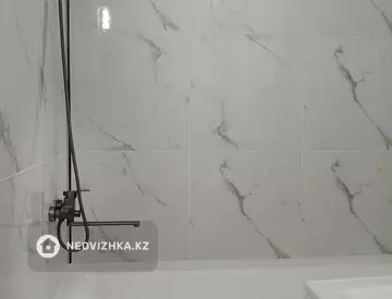 1-комнатная квартира, этаж 4 из 7, 40 м², На длительный срок, миниатюра 8