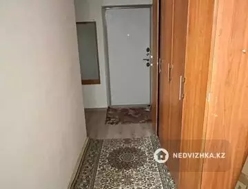 1-комнатная квартира, этаж 2 из 5, 46 м², На длительный срок
