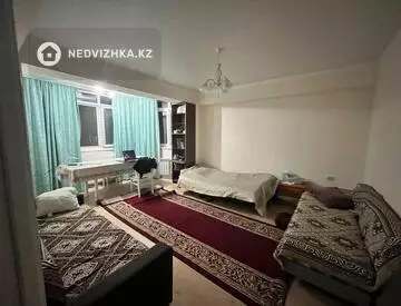 1-комнатная квартира, этаж 2 из 5, 46 м², На длительный срок