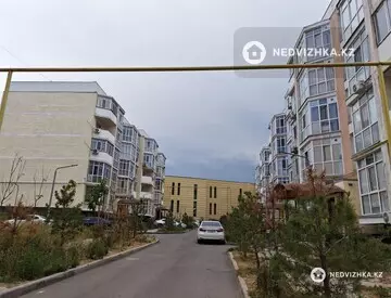 1-комнатная квартира, этаж 2 из 5, 46 м², На длительный срок
