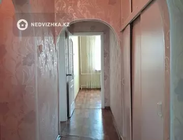 3-комнатная квартира, этаж 8 из 9, 73 м²