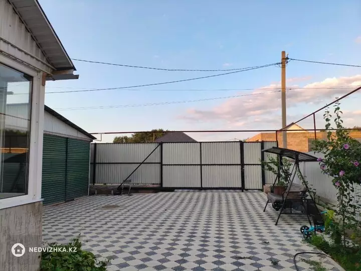 4-комнатный дом, 5 соток, 100 м², фотография 2