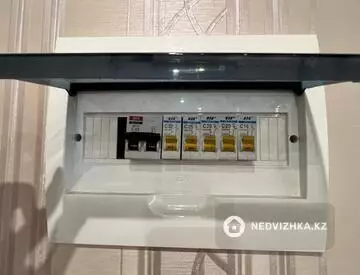 3-комнатная квартира, этаж 7 из 15, 90 м², миниатюра 10