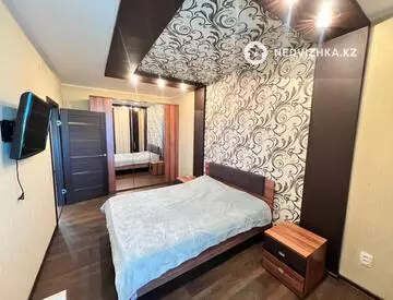 3-комнатная квартира, этаж 7 из 15, 90 м², миниатюра 1