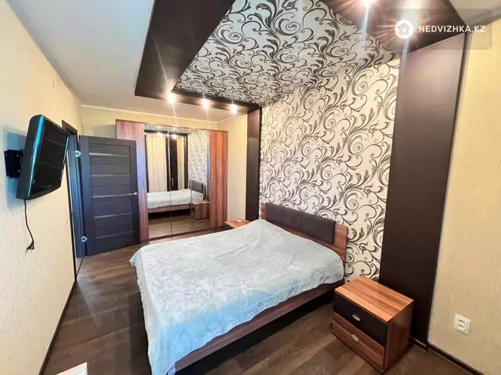 3-комнатная квартира, этаж 7 из 15, 90 м²