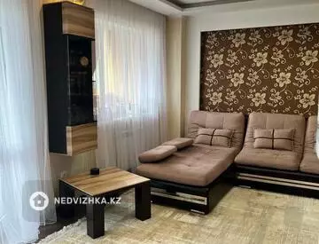 3-комнатная квартира, этаж 7 из 15, 90 м², миниатюра 4