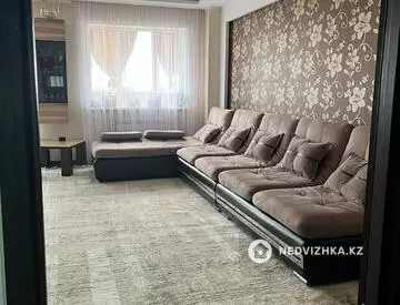 3-комнатная квартира, этаж 7 из 15, 90 м², миниатюра 3