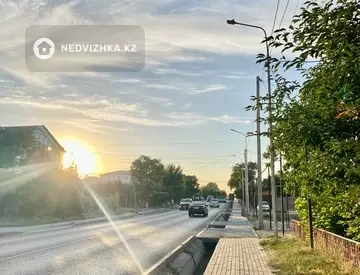 5-комнатная часть дома, 8 соток, 691 м²