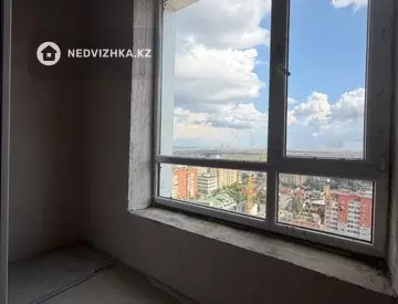 2-комнатная квартира, этаж 12 из 14, 79 м², миниатюра 6
