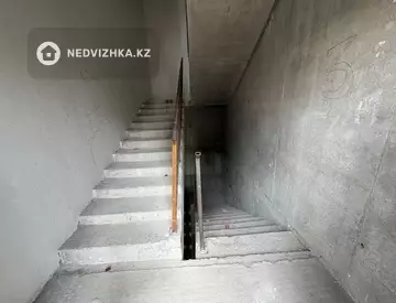 2-комнатная квартира, этаж 12 из 14, 79 м², миниатюра 7
