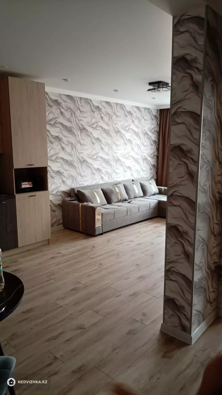 2-комнатная квартира, этаж 6 из 7, 50 м², На длительный срок, фотография 2