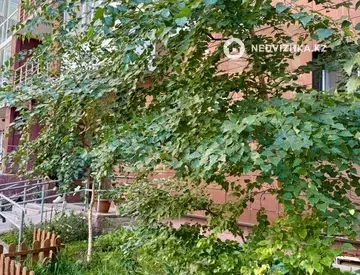 3-комнатная квартира, этаж 12 из 12, 104 м²