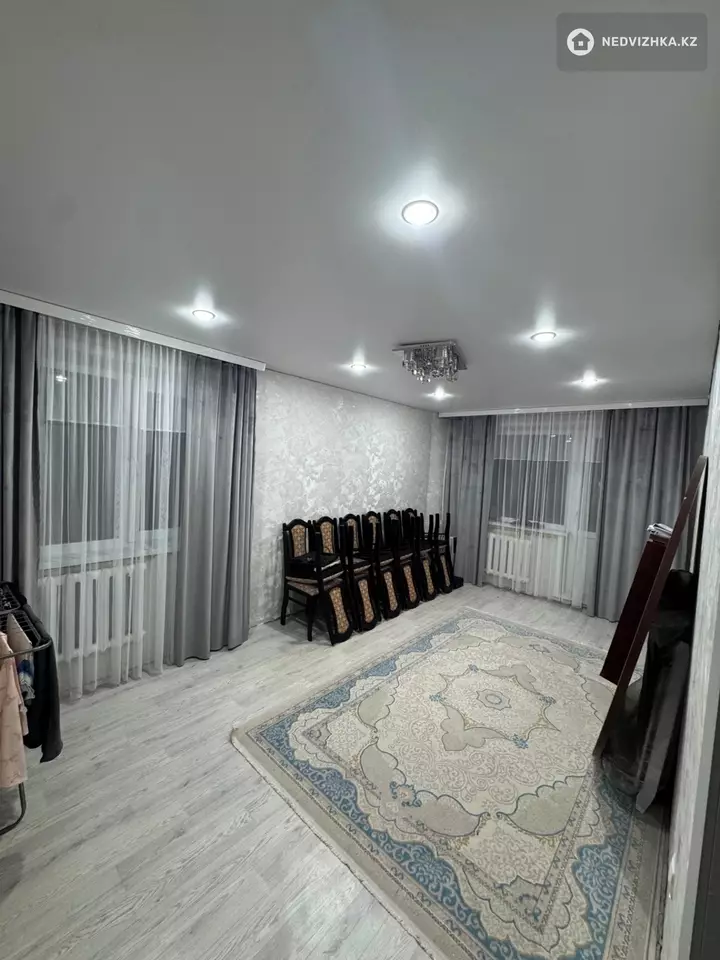 2-комнатная квартира, этаж 5 из 9, 53 м², фотография 2