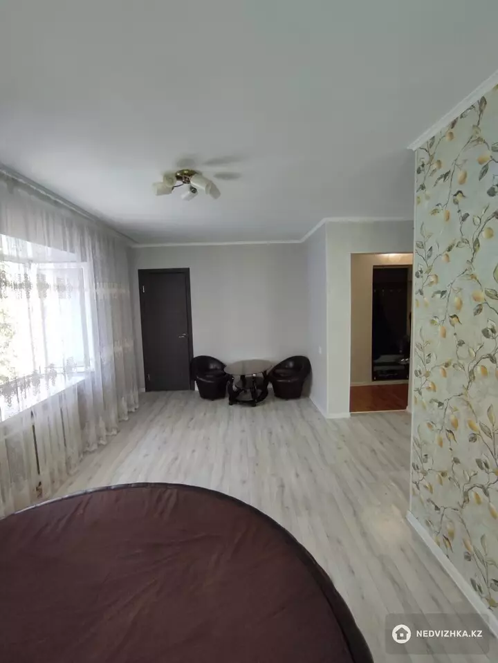 1-комнатная квартира, этаж 4 из 4, 32 м², фотография 2