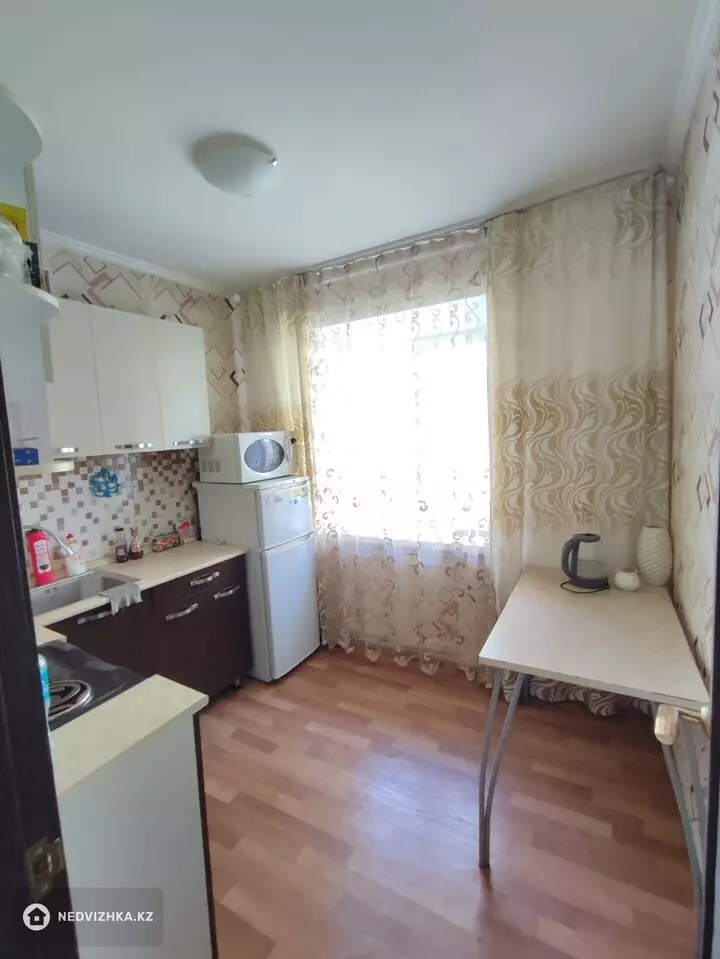 1-комнатная квартира, этаж 4 из 4, 32 м², фотография 5