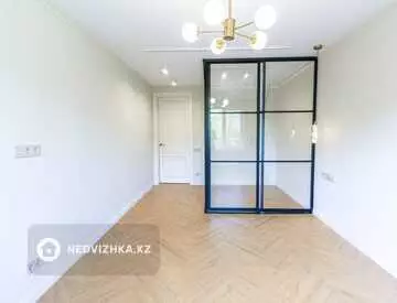2-комнатная квартира, этаж 5 из 5, 47 м², миниатюра 2