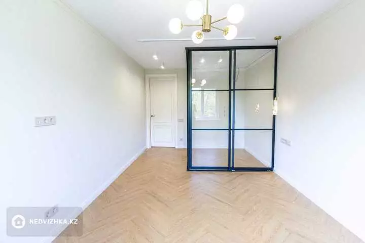 2-комнатная квартира, этаж 5 из 5, 47 м², фотография 2