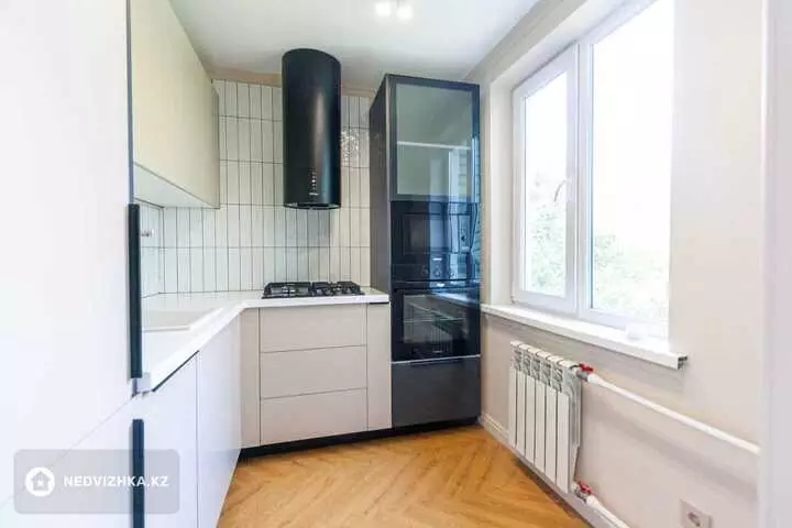 2-комнатная квартира, этаж 5 из 5, 47 м², фотография 4