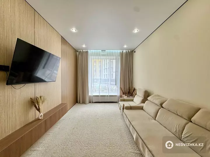 3-комнатная квартира, этаж 3 из 12, 90 м²