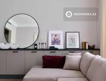 4-комнатная квартира, этаж 3 из 3, 145 м², На длительный срок