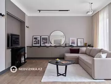 4-комнатная квартира, этаж 3 из 3, 145 м², На длительный срок