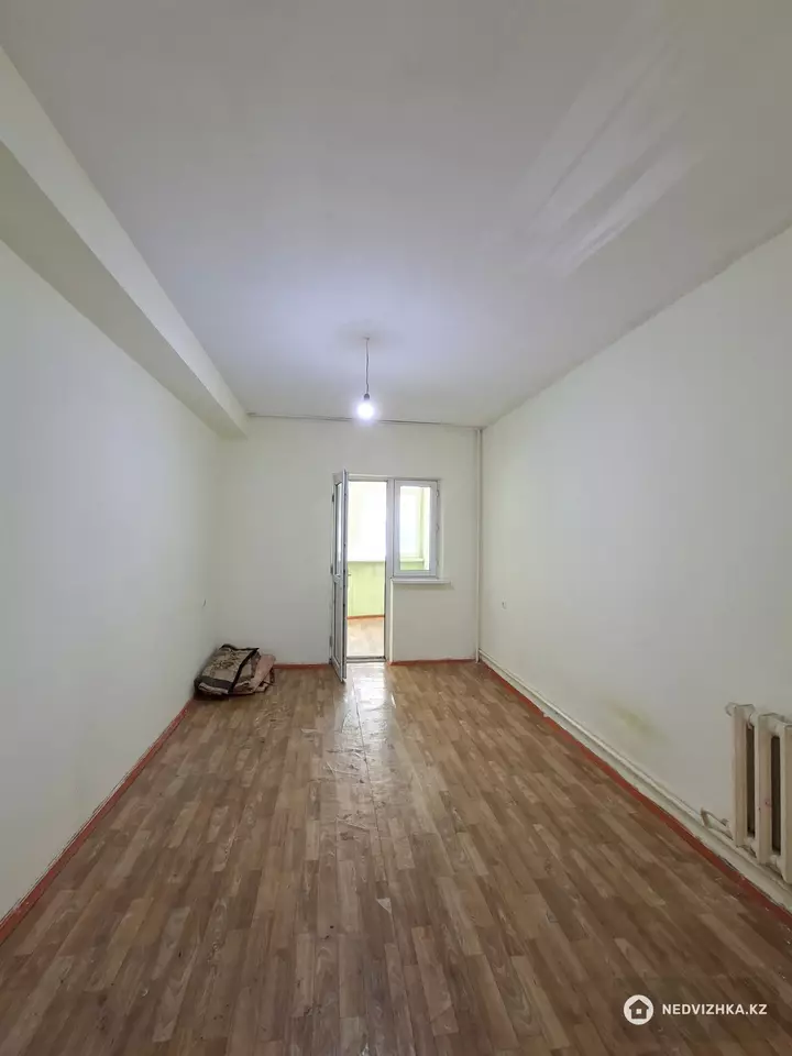 3-комнатная квартира, этаж 1 из 5, 90 м², На длительный срок, фотография 5