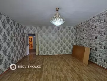 3-комнатная квартира, этаж 1 из 5, 90 м², На длительный срок, миниатюра 9