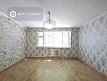 3-комнатная квартира, этаж 1 из 5, 90 м², На длительный срок, миниатюра 10