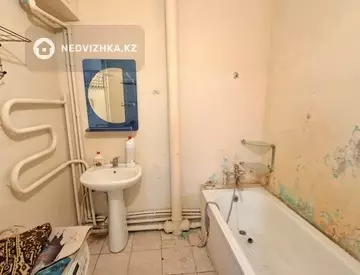 3-комнатная квартира, этаж 1 из 5, 90 м², На длительный срок, миниатюра 12