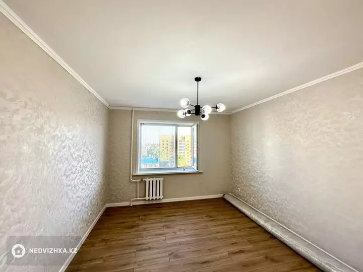2-комнатная квартира, этаж 8 из 9, 65 м², фотография 4
