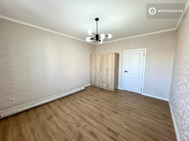 2-комнатная квартира, этаж 8 из 9, 65 м², фотография 5