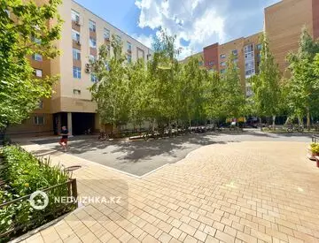 2-комнатная квартира, этаж 8 из 9, 65 м², миниатюра 12