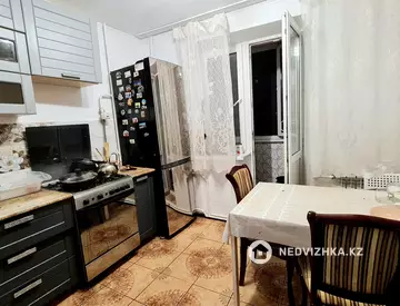 3-комнатная квартира, этаж 2 из 6, 70 м², миниатюра 12
