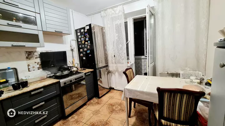 3-комнатная квартира, этаж 2 из 6, 70 м²