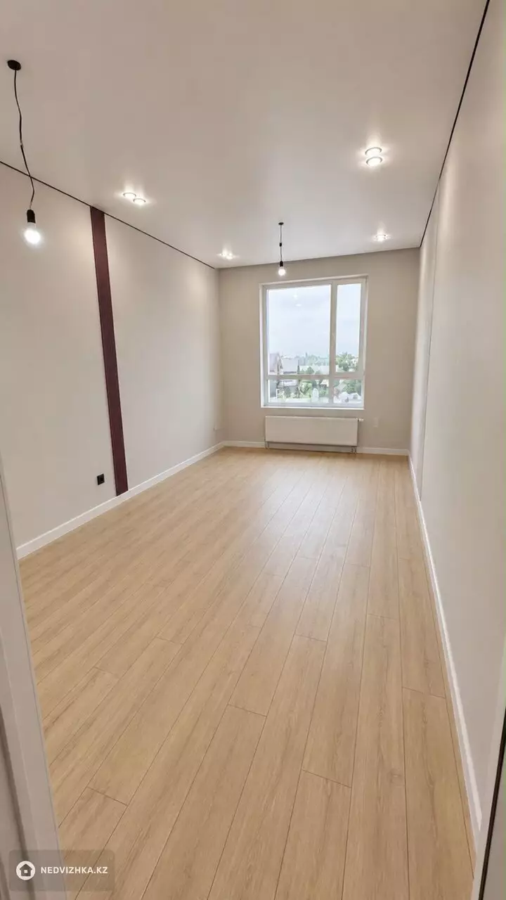 2-комнатная квартира, этаж 3 из 12, 50 м², фотография 2