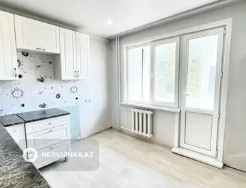 2-комнатная квартира, этаж 4 из 5, 52 м², миниатюра 4