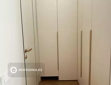 4-комнатная квартира, этаж 6 из 18, 94 м², миниатюра 9