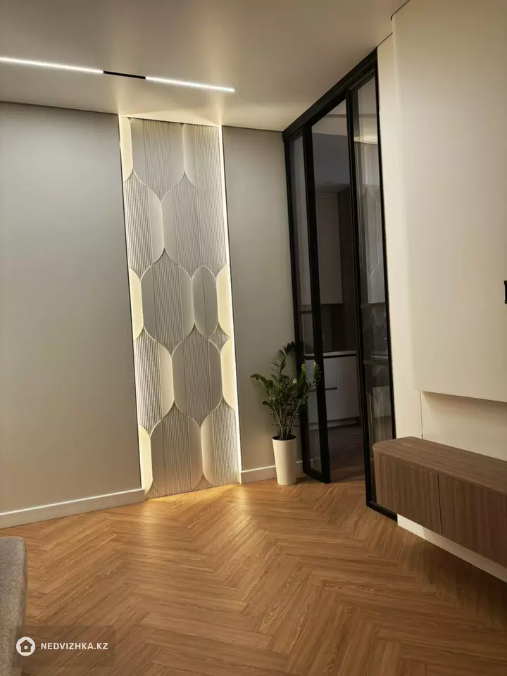 4-комнатная квартира, этаж 6 из 18, 94 м², фотография 5
