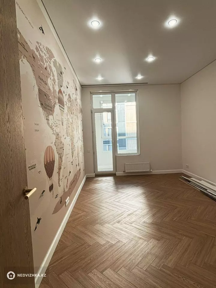 4-комнатная квартира, этаж 6 из 18, 94 м²