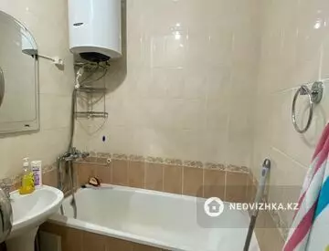 4-комнатная квартира, этаж 3 из 5, 82 м², миниатюра 6