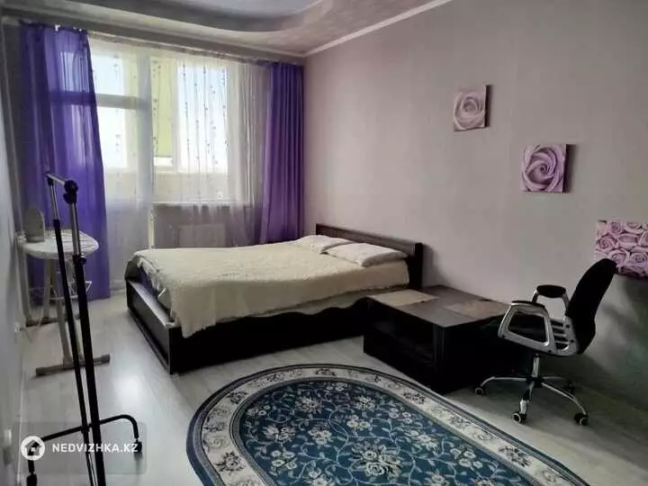 2-комнатная квартира, этаж 22 из 22, 68 м², фотография 3