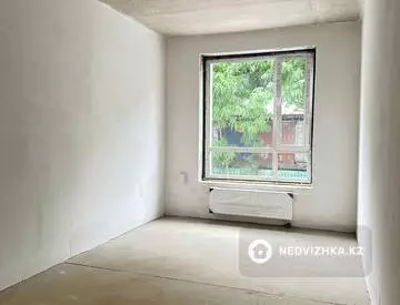 2-комнатная квартира, этаж 7 из 12, 42 м²