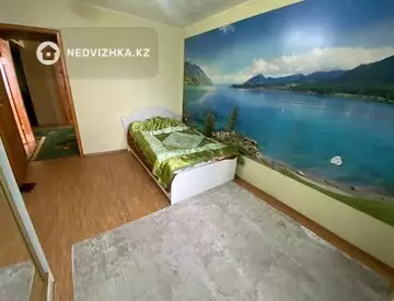 3-комнатная квартира, этаж 2 из 5, 71 м², На длительный срок