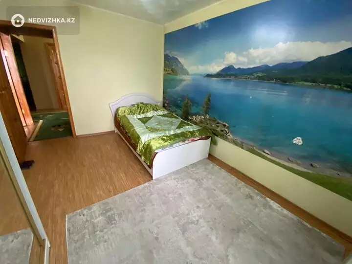 3-комнатная квартира, этаж 2 из 5, 71 м², На длительный срок, фотография 2