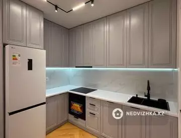 2-комнатная квартира, этаж 10 из 16, 50 м², миниатюра 7