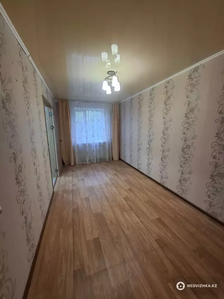 2-комнатная квартира, этаж 3 из 5, 45 м², фотография 5