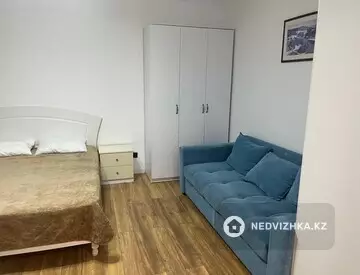 1-комнатная квартира, этаж 7 из 9, 40 м², Посуточно
