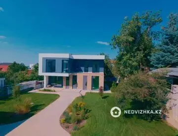 7-комнатный дом, 12.3 соток, 494 м²