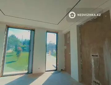 7-комнатный дом, 12.3 соток, 494 м²